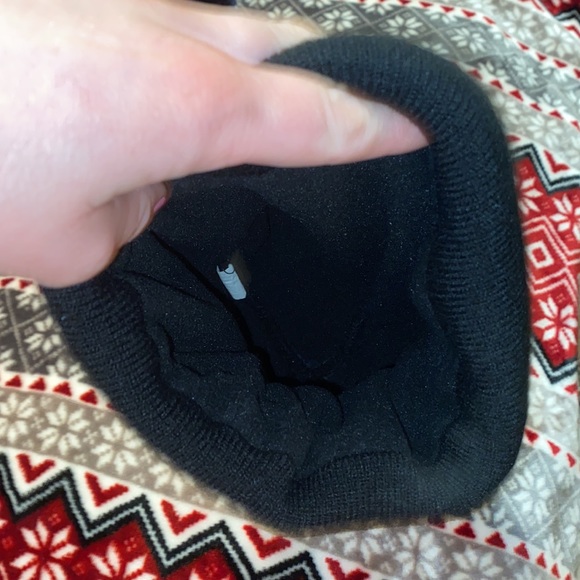 Black beanie - Picture 2 of 2